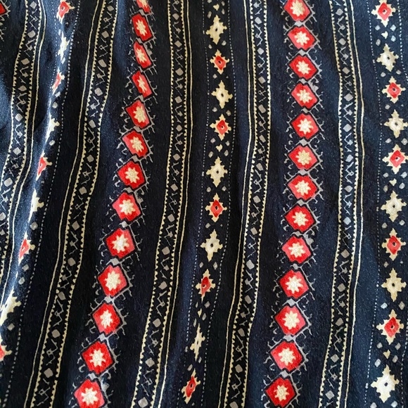 High-waisted mid-length skirt - Picture 2 of 3